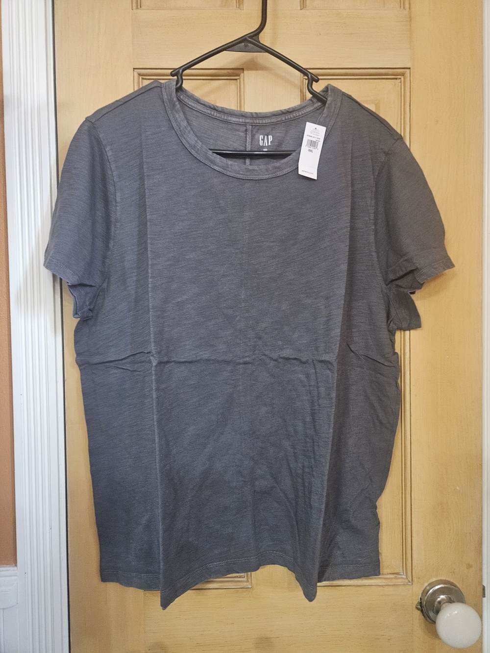 GAP Women"s Short Sleeve Crew Neck T-Shirt — Charcoal